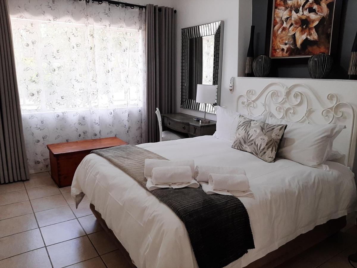 At 98 On Lynburn Guest House Pretoria-Noord Εξωτερικό φωτογραφία
