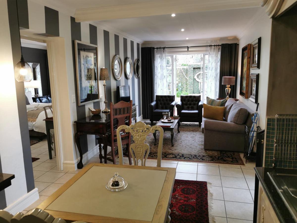 At 98 On Lynburn Guest House Pretoria-Noord Εξωτερικό φωτογραφία